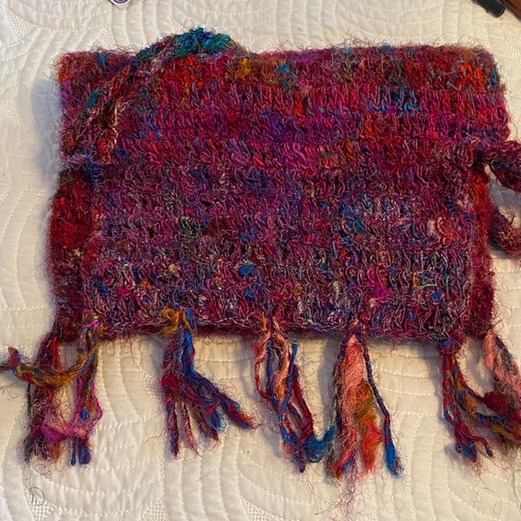 Handmade silk Multicolor Knit Crossbody Bag - Vibrant Pink & Red - Picture 2 of 12